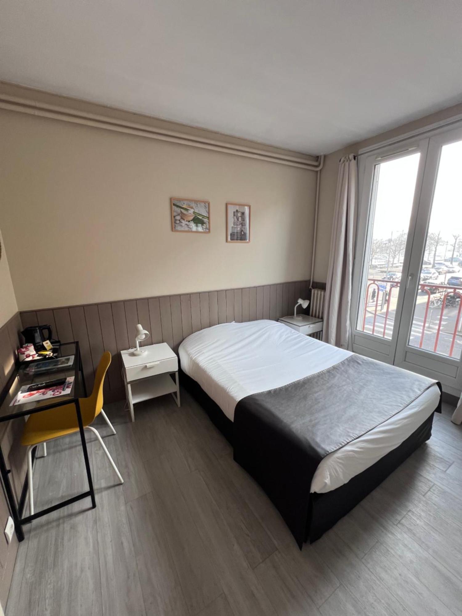 Hotel De L'Univers Кан Екстериор снимка